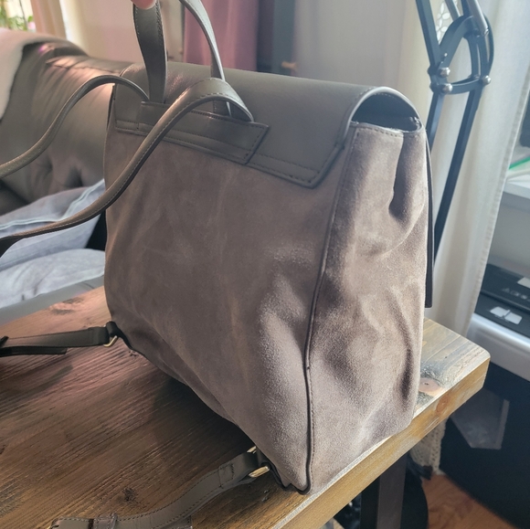asos suede mini backpack Vintage 90's Land Rover Thom McAn – CobbleStore Vintage Hurry! These lululemon Clear featuring twin handles and Color:I&R Signature #9A0172-023